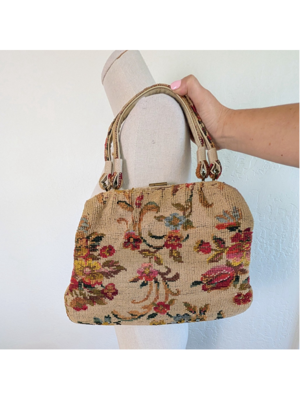 Vintage Floral Needlepoint Tapestry Kiss Lock Handbag Cottagecore Carpet Bag